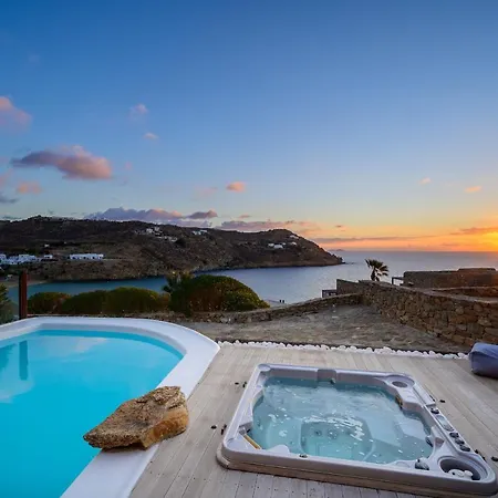 Beyond Beachfront Super Paradise