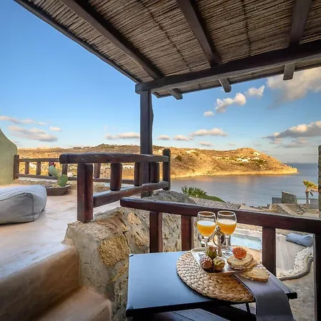 Beyond Beachfront Super Paradise Villa Mykonos Town