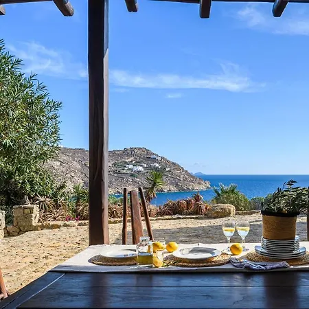 Villa Beyond Beachfront Super Paradise *