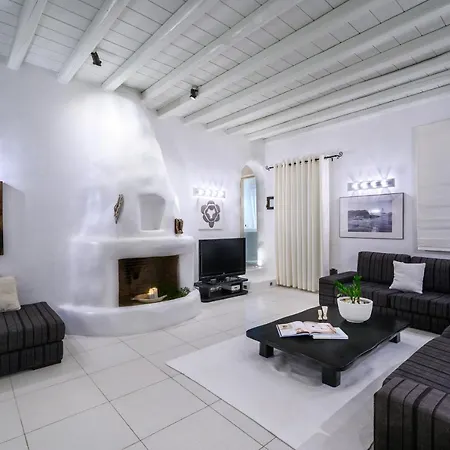 Beyond Beachfront Super Paradise Mykonos Town