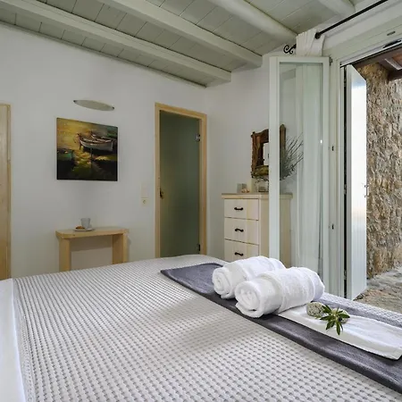 Villa Beyond Beachfront Super Paradise *
