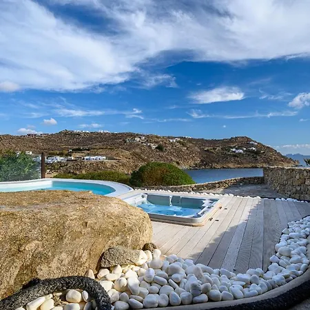 Beyond Beachfront Super Paradise Villa