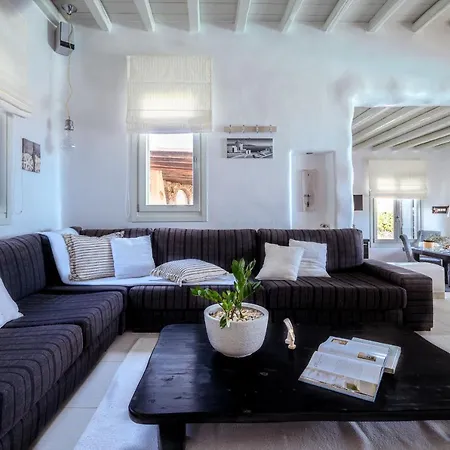 Villa Beyond Beachfront Super Paradise *